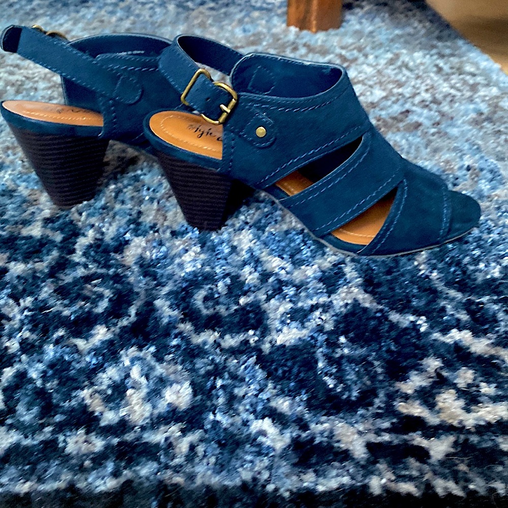 STYLE & CO HOSPERF PEEP TOE CASUAL ANKLE STRAP WOMEN SHOES SIZE 7M
